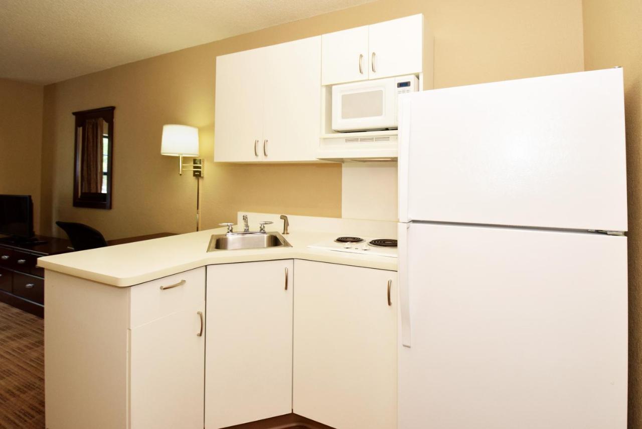 Extended Stay America Suites - Detroit - Canton Buitenkant foto