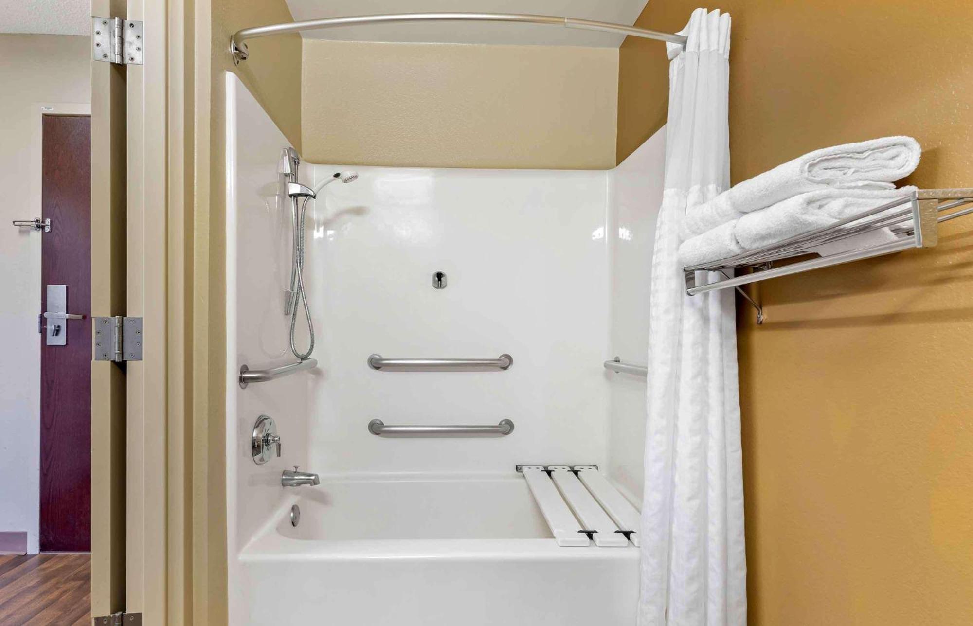 Extended Stay America Suites - Detroit - Canton Buitenkant foto