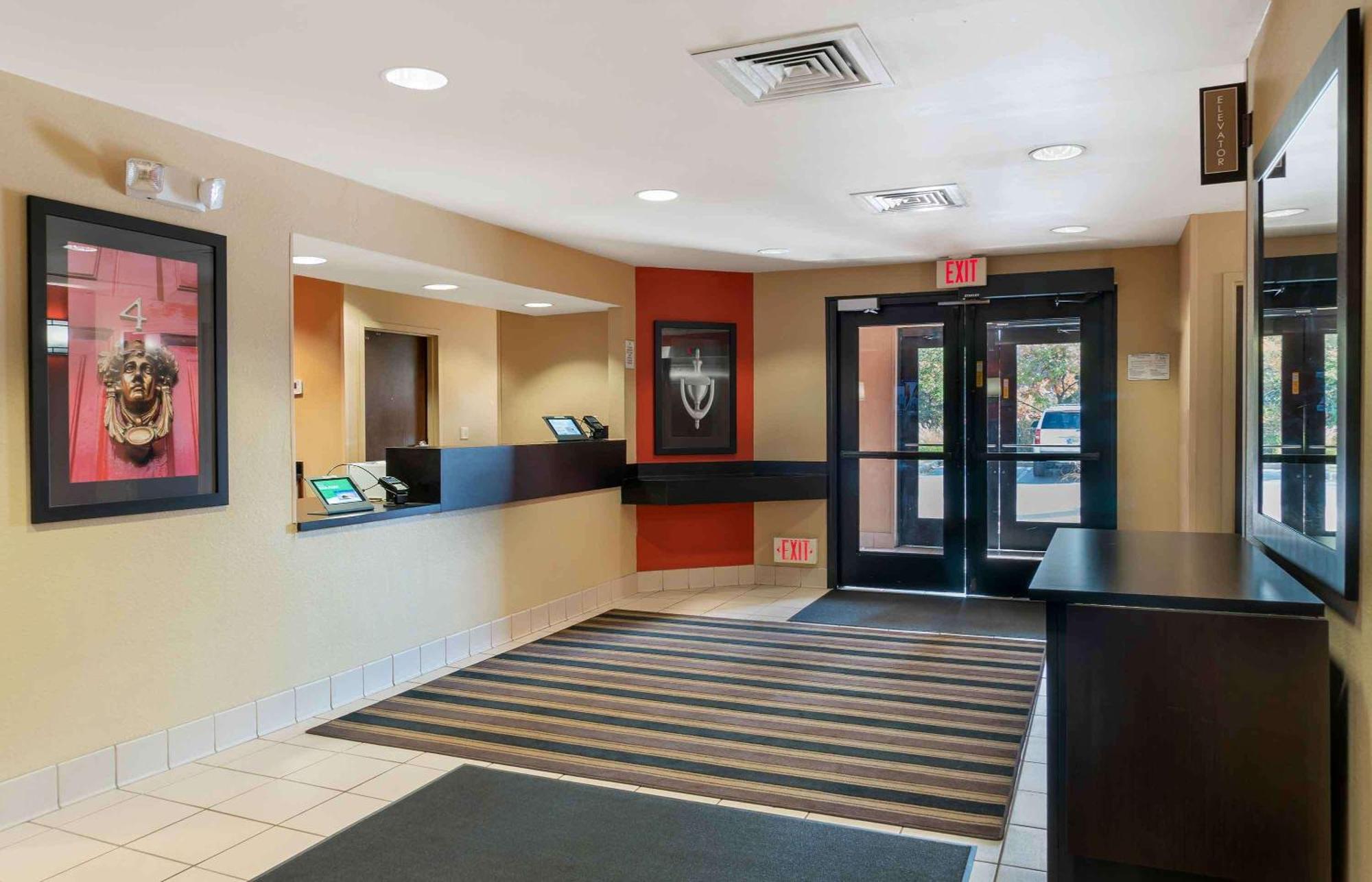 Extended Stay America Suites - Detroit - Canton Buitenkant foto