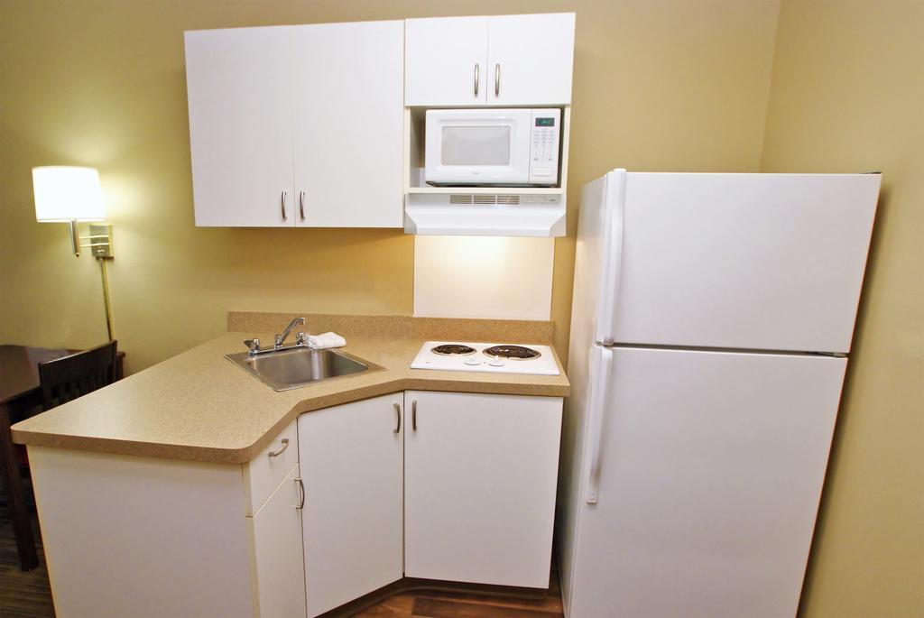 Extended Stay America Suites - Detroit - Canton Buitenkant foto