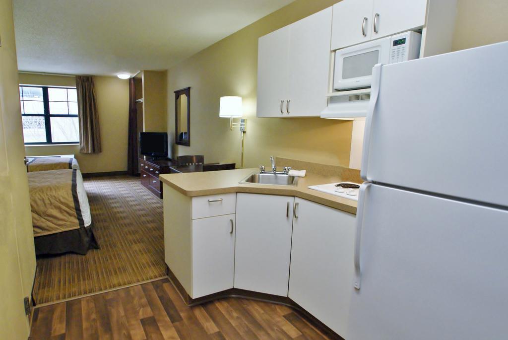 Extended Stay America Suites - Detroit - Canton Buitenkant foto