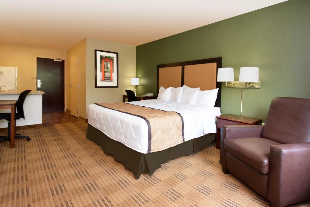 Extended Stay America Suites - Detroit - Canton Buitenkant foto