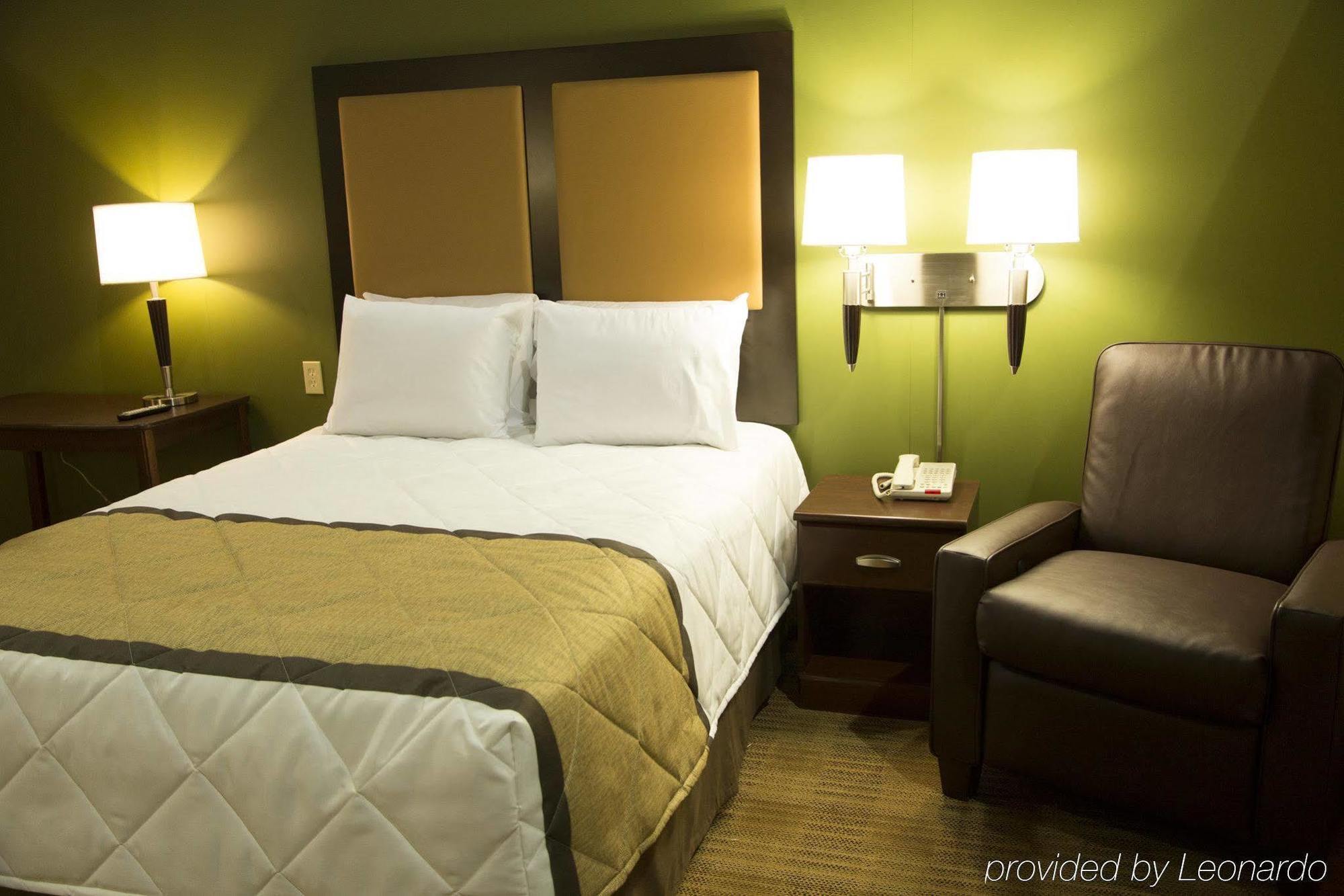 Extended Stay America Suites - Detroit - Canton Buitenkant foto