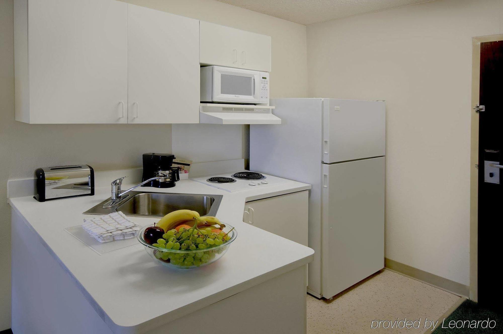 Extended Stay America Suites - Detroit - Canton Buitenkant foto